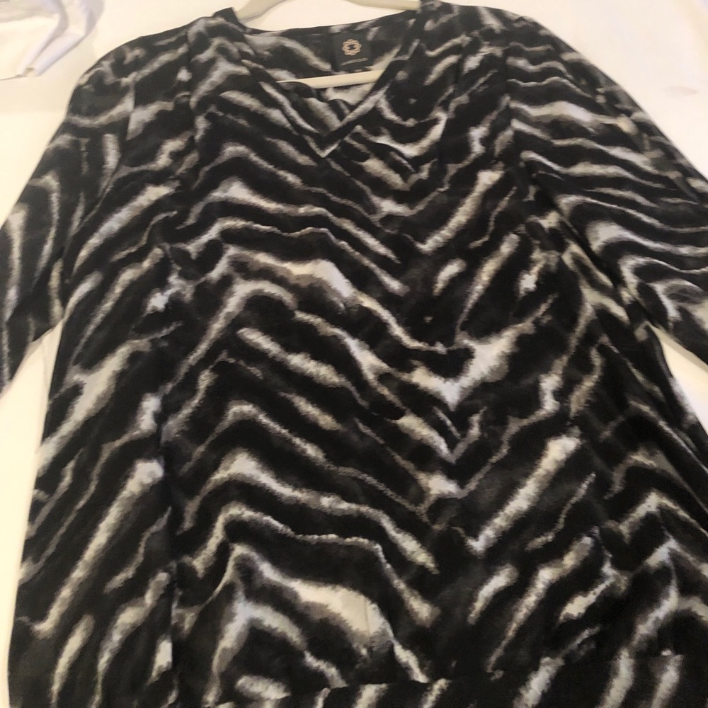 Sexy comfortable 3/4 sleeve animal print top